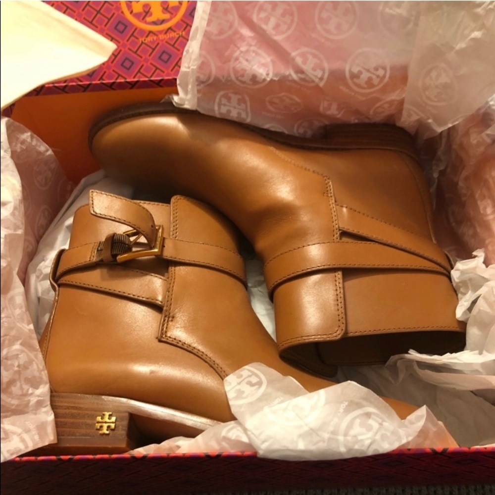 Tory Burch EUC Ankle Bootie- Calf Leather